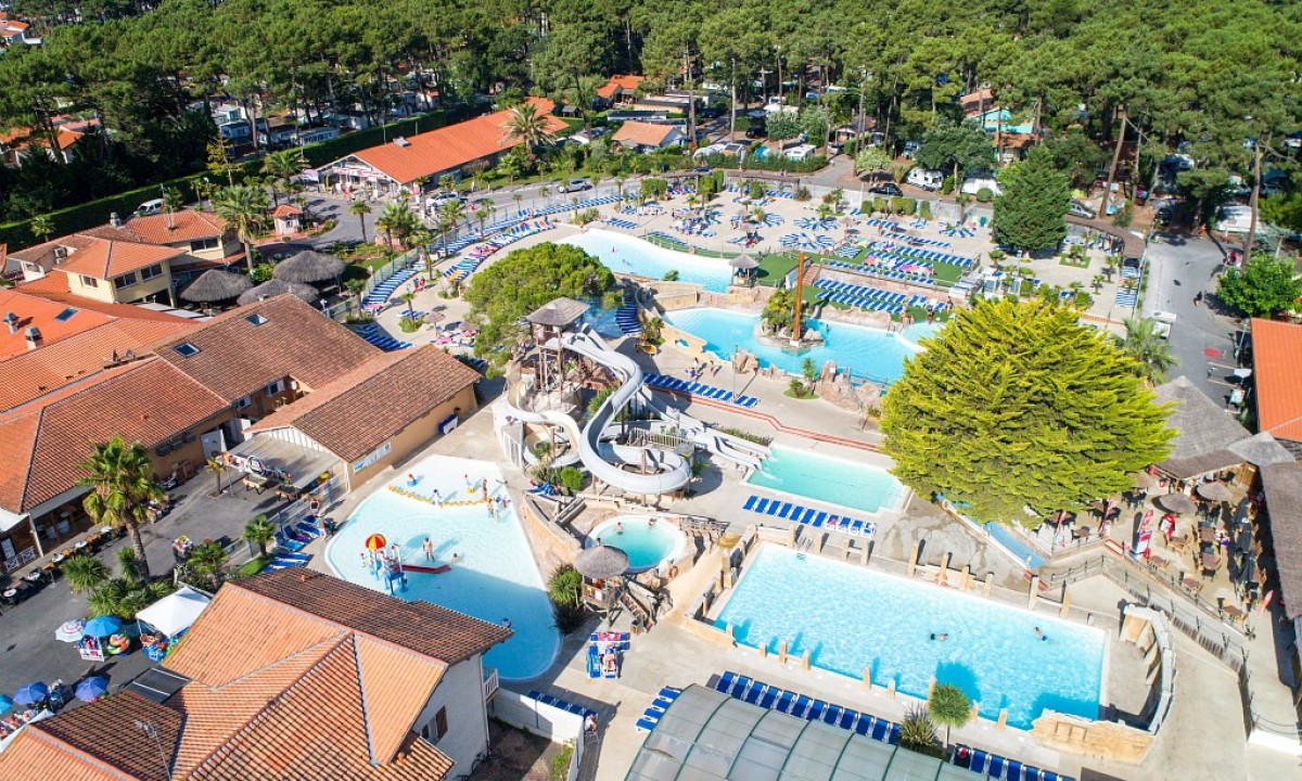 Camping-Le-vieux-Port-Landes-zwembaden-overzicht Camping-Le-vieux-Port-Landes-zwembaden-overzicht