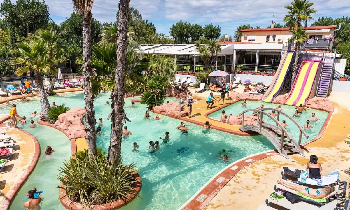 Camping-Oasis-Palavasienne-zwembad