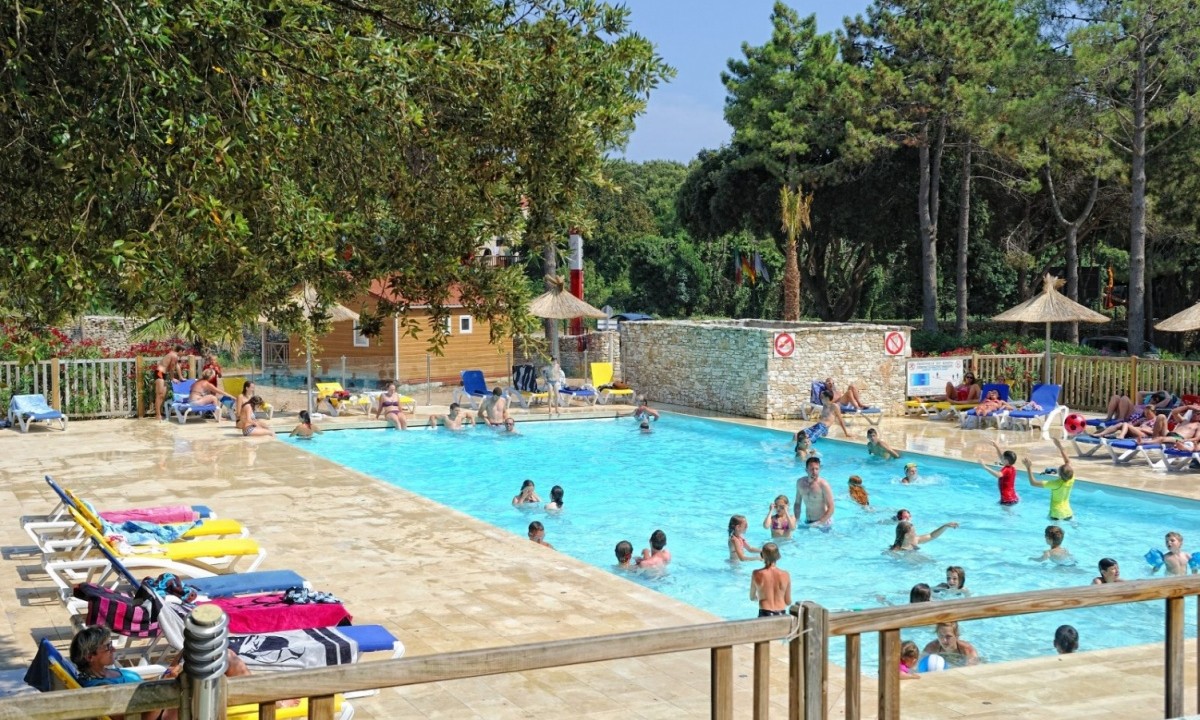 Camping-Campo-di-Liccia-zwembad Camping-Campo-di-Liccia-zwembad