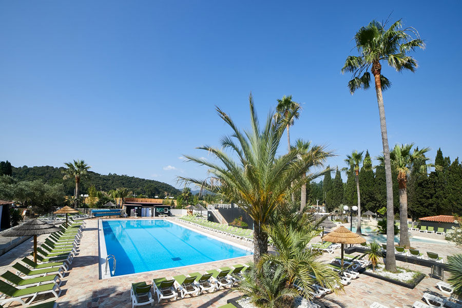 Camping-Écolodge-l-Étoile-d-Argens-zwembad-2 Camping-Écolodge-l-Étoile-d-Argens-zwembad-2