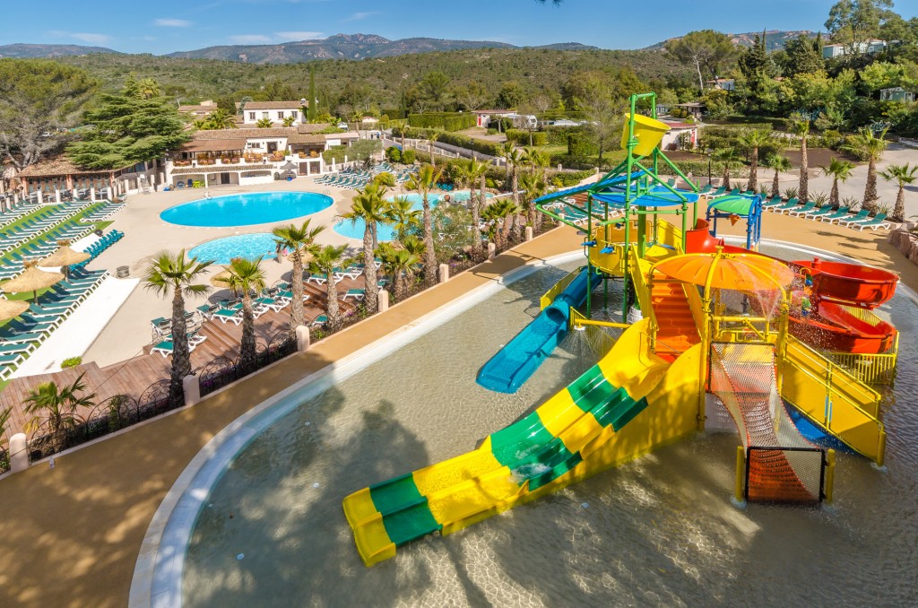 Camping-Esterel-Caravaning-waterspeeltuin Camping-Esterel-Caravaning-waterspeeltuin