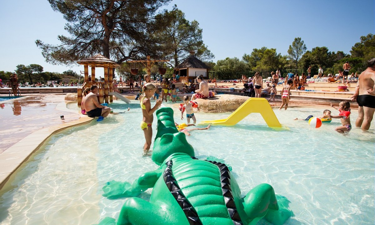 Camping-La-Pierre-Verte-waterspeeltuin Camping-La-Pierre-Verte-waterspeeltuin