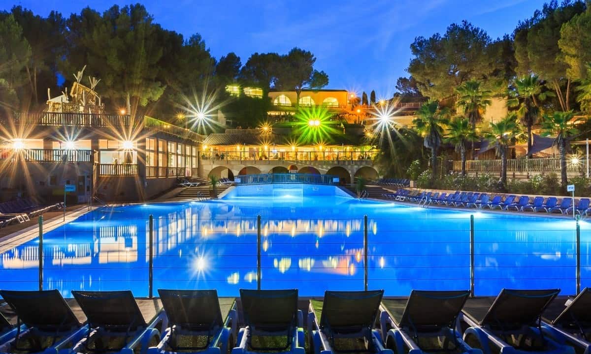 Camping-Holiday-Green-avond Camping-Holiday-Green-avond