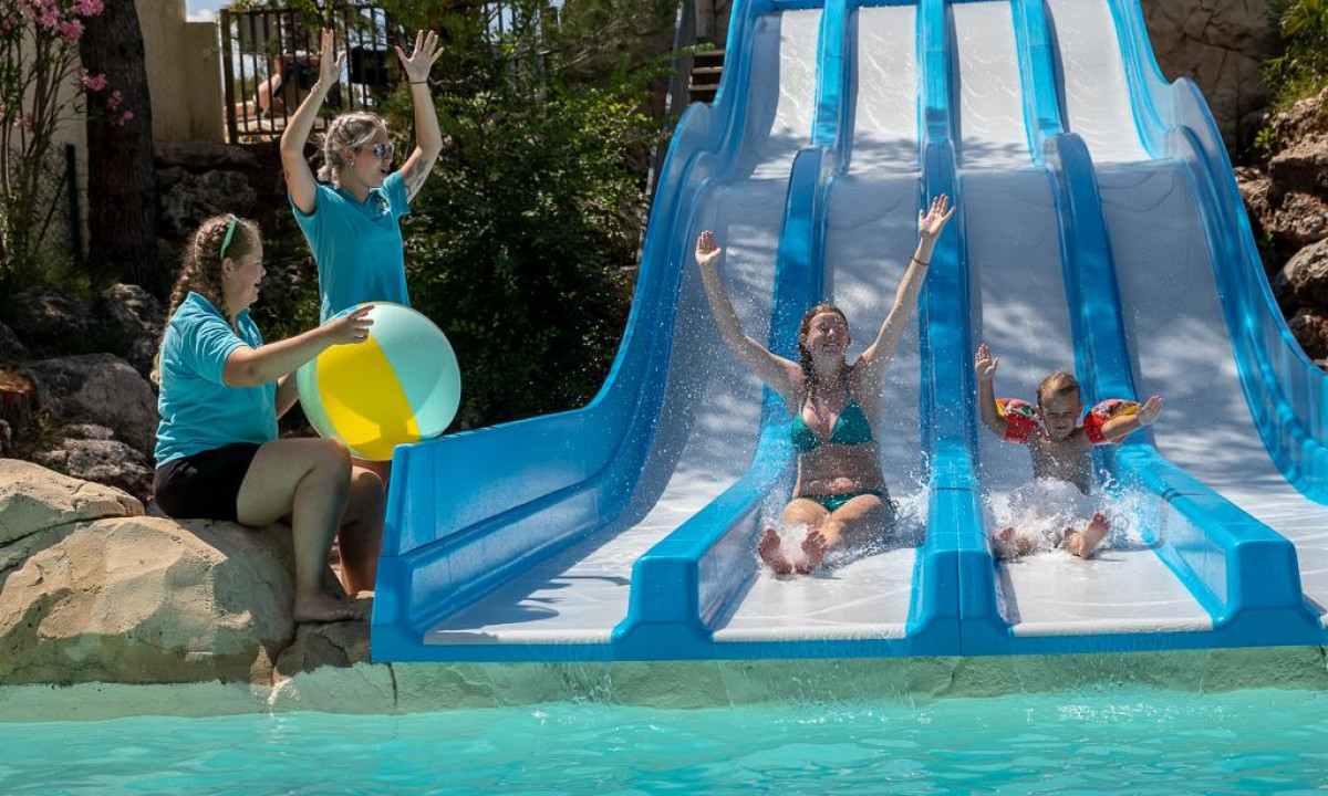 Camping-Domaine-de-la-Noguiere-glijbaan-2 Camping-Domaine-de-la-Noguiere-glijbaan-2