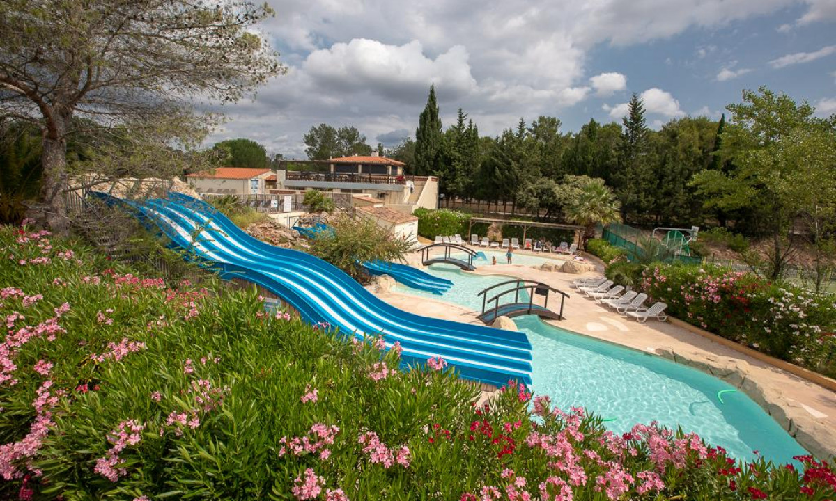 Camping-Domaine-de-la-Noguiere-glijbanen Camping-Domaine-de-la-Noguiere-glijbanen
