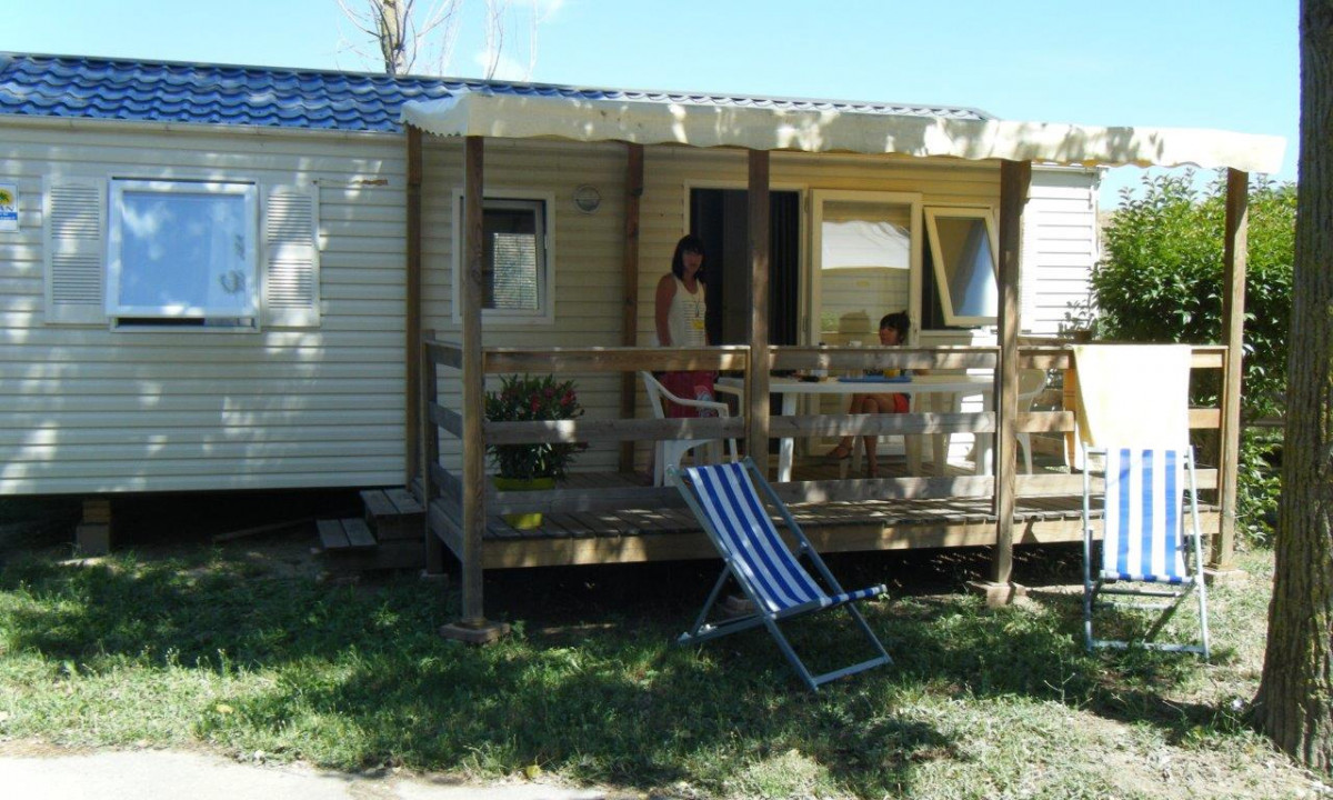 Camping-Le-Domaine-de-la-Marina-stacaravan Camping-Le-Domaine-de-la-Marina-stacaravan