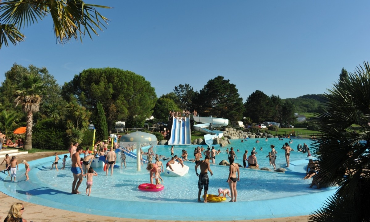 Camping-Le-Ruisseau-des-Pyrénées-kinderbad Camping-Le-Ruisseau-des-Pyrénées-kinderbad