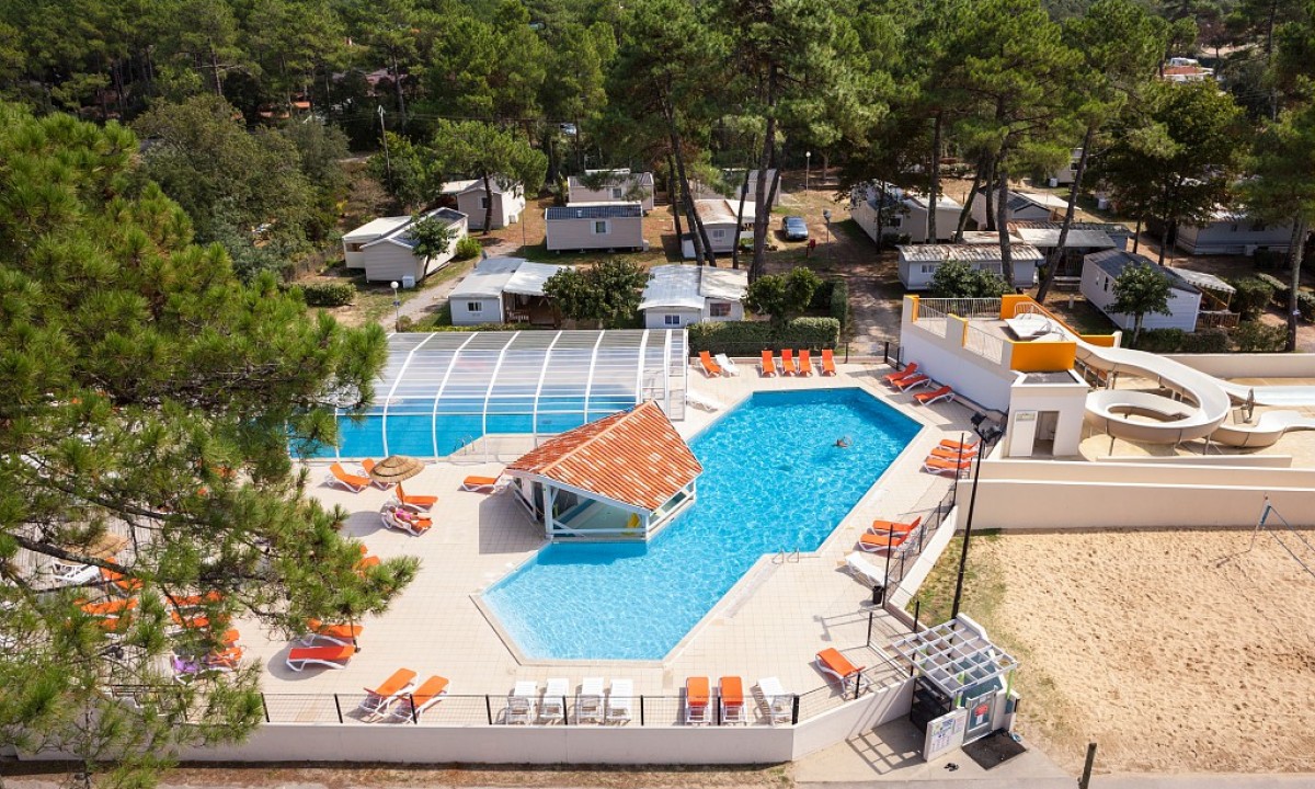 Camping-Le-Boudigau-overzicht-zwembad Camping-Le-Boudigau-overzicht-zwembad