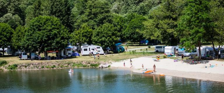 Camping Les Castors Burnhaupt le Haut meer 768x319