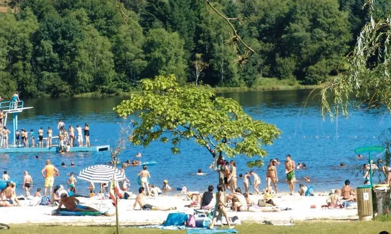 Camping Lac de Miel meer strand 768x461