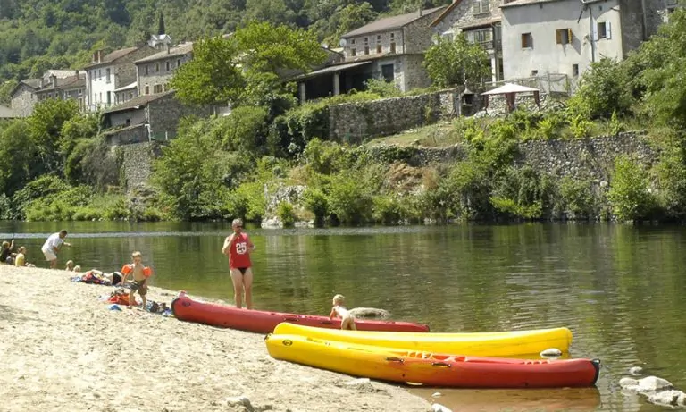 Camping Le Mas de Champel kanoverhuur 768x461