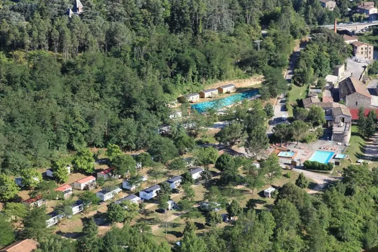 Camping Le Mas de Champel overzicht 768x512
