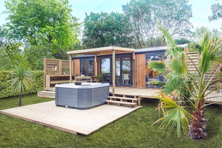 Camping La Pinède Palmyre glamping 768x512