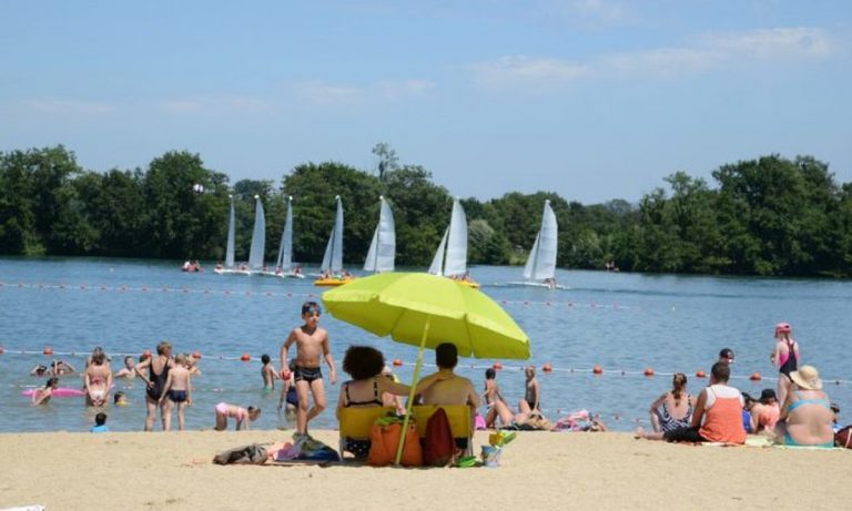 Camping La Plaine Tonique strand 768x461