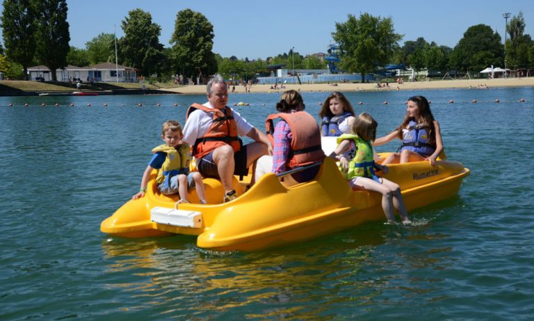 Camping La Plaine Tonique waterfietsen 768x461