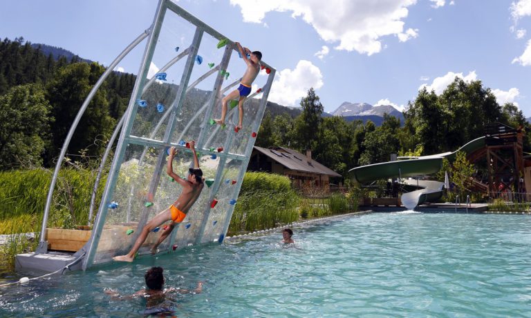 Camping Le Courounba klimwand 768x461