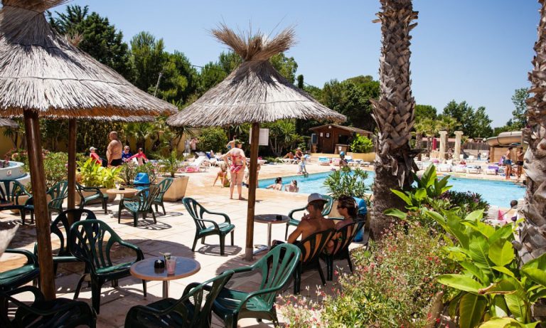 Camping Mer et Soleil terras zwembad 768x461