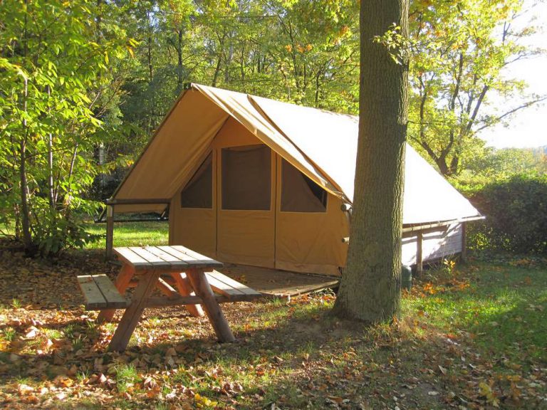 Camping Huttopia Versailles safaritent huren 768x576