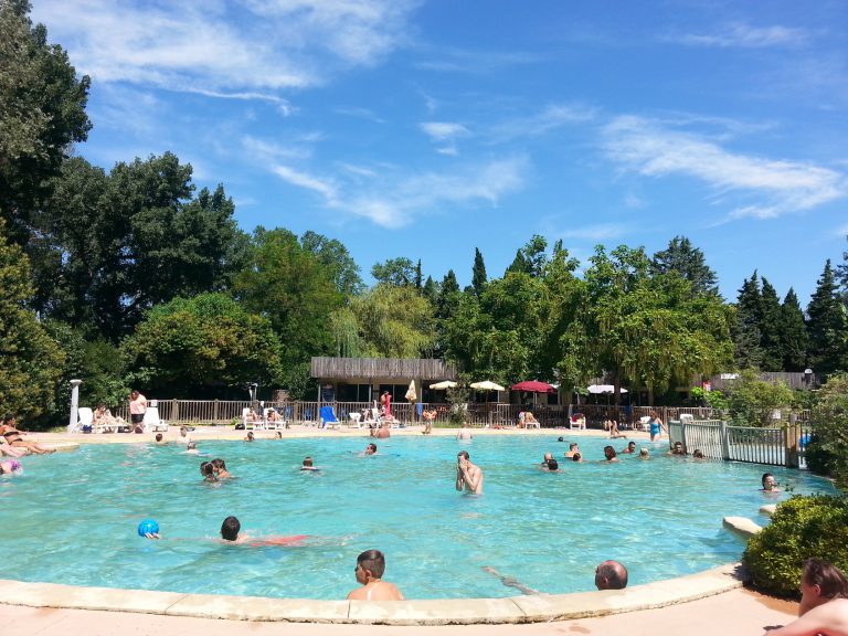 Camping du Pont d Avignon zwembad 2 768x576