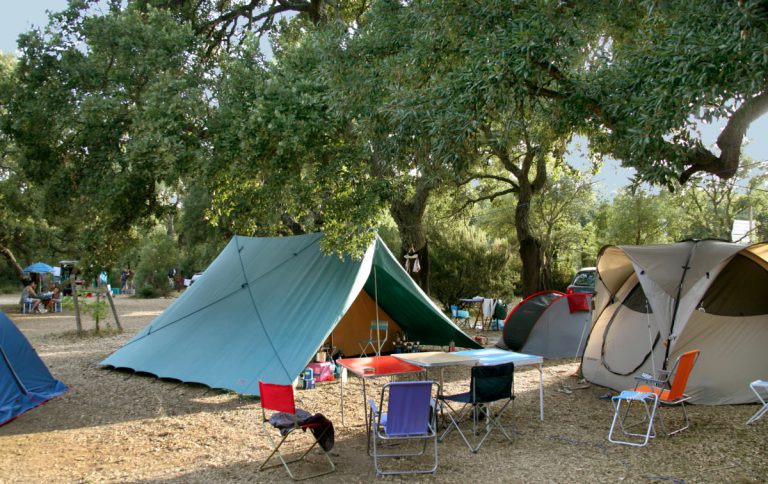 Camping U Stabiacciu in Porto Vecchio op Corsica staanplaaten 768x484