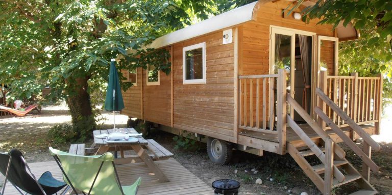 Camping Huttopia Les Falaises Normandie Pipowagen huren 768x383