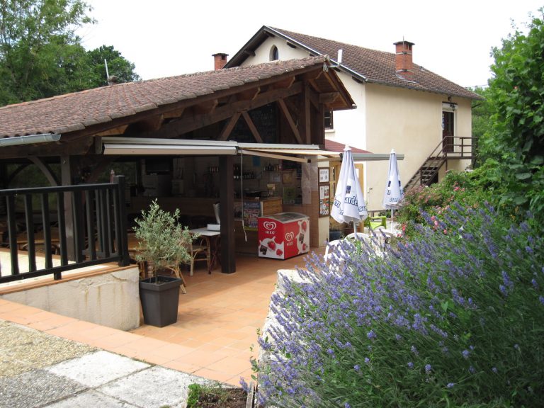 Camping Domaine Papillon bar 768x576