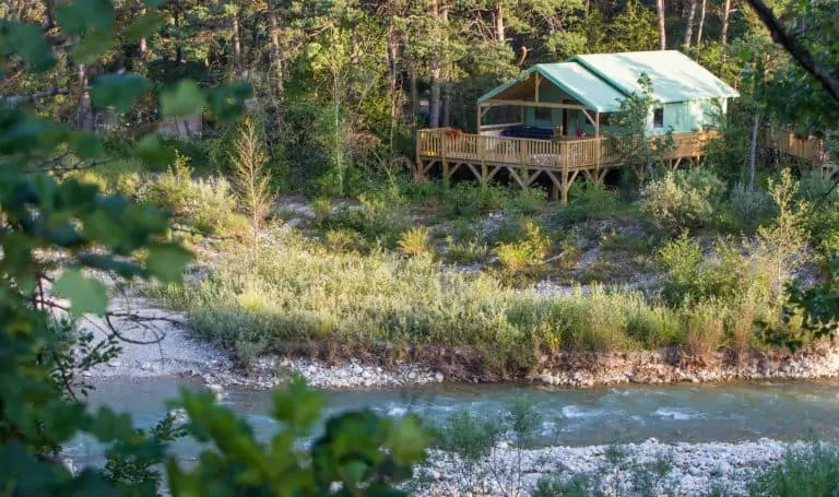 Camping L Hirondelle Drome lodgetent huren 768x455