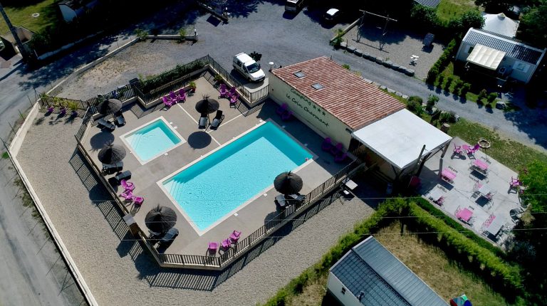 Camping Le Coin Charmant Ardeche zwembad 768x430