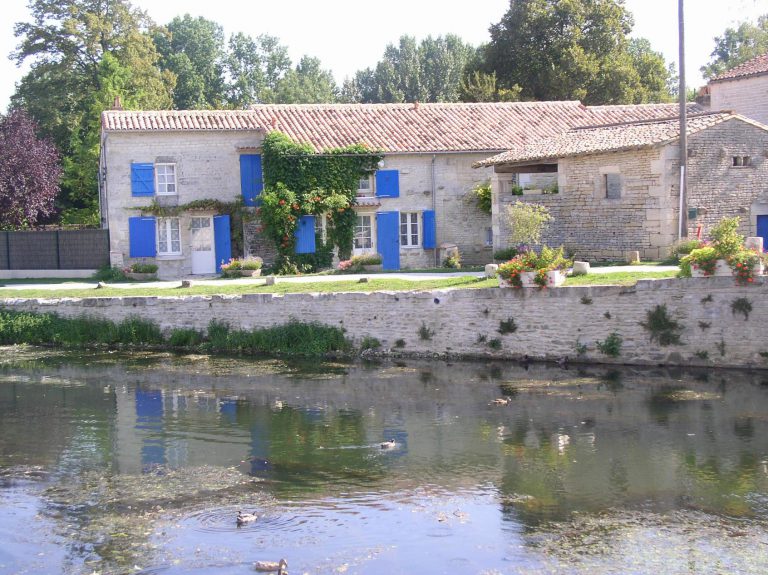 Camping Le Martin Pêcheur Magne 768x575