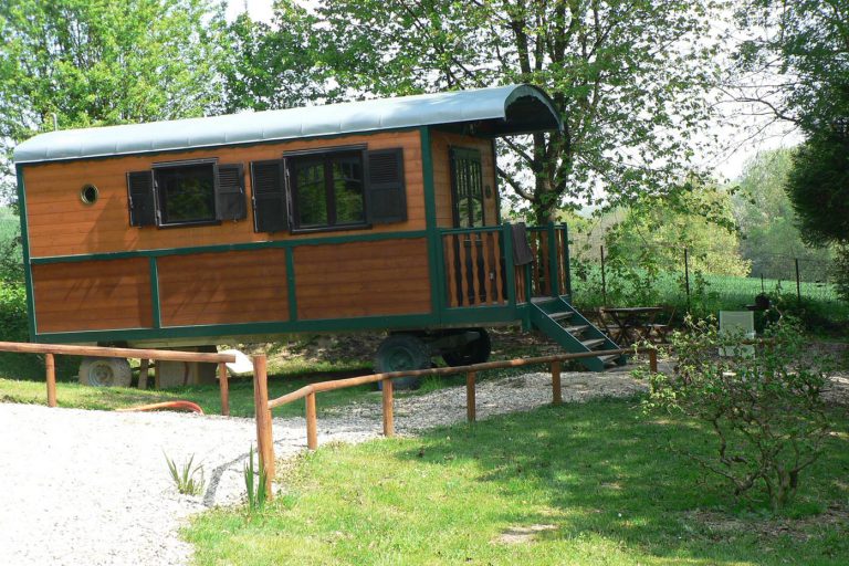 Camping Les Étangs Du Moulin Pipo wagen te huur 768x512