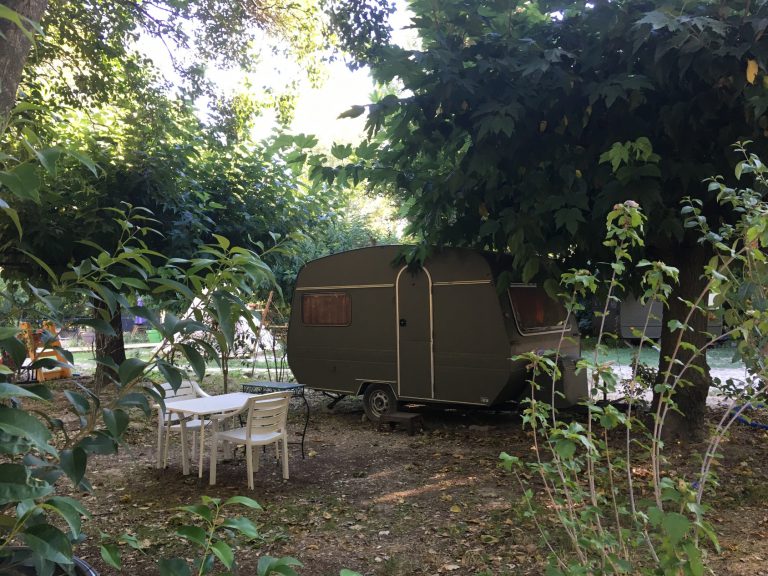 Camping Suze Luxe Nature Drome caravan huren 768x576
