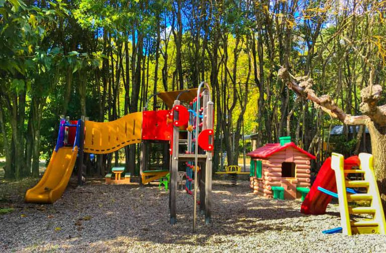 Camping Suze Luxe Nature Drome speeltuin 768x503