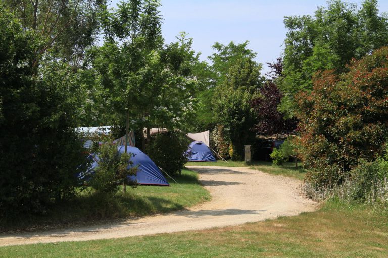 Camping L Anjou Gers staanplaatsen 768x512