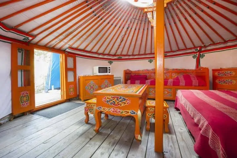 Camping Du Pont De Braye yurt huren 768x513