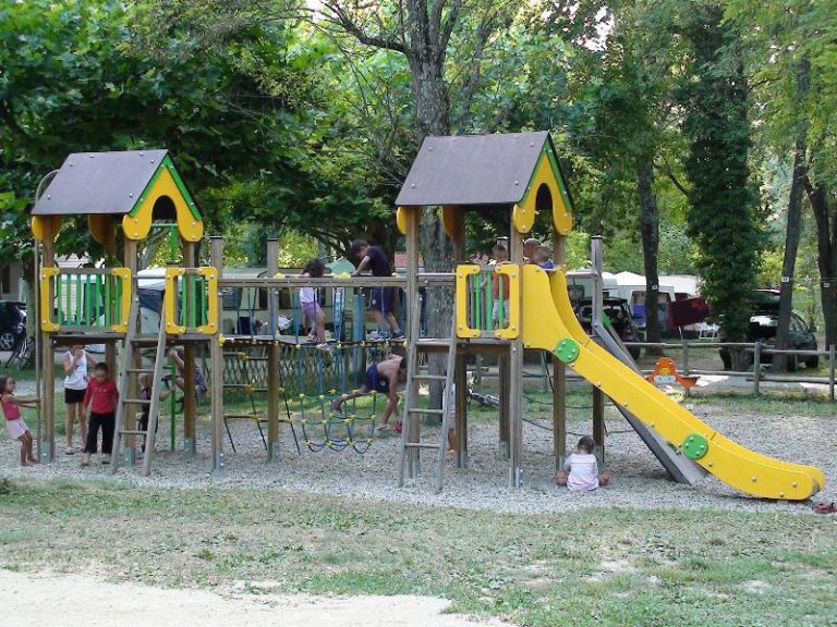 Camping Laborie Ardeche speeltuin 768x576