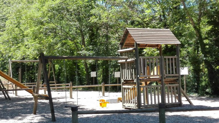 Camping Les Rives de l Ardeche speeltuin 768x431